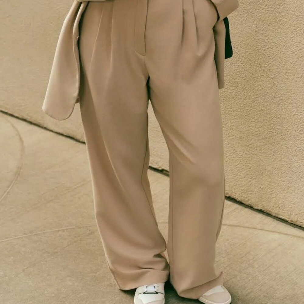 ABERCROMBIE & FITCH | Tan/Camel Sloane Tailored Pant | 30/10 Short